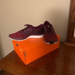 Nike Zoom Strike - Women’s size 9